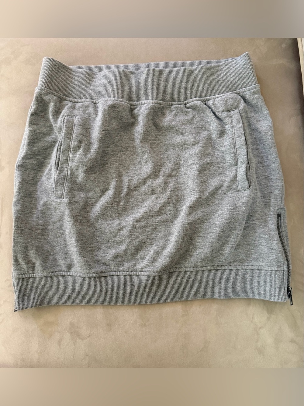 Fabletics Light Grey Knit Mini Skirt with Side Zip